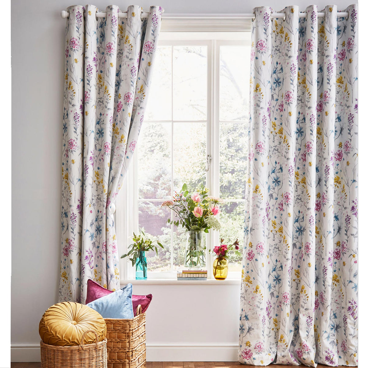 Laura Ashley Peony Garden Amethyst Curtains. 180cm Drop X 156 Cm Wide.  Beautiful -  India